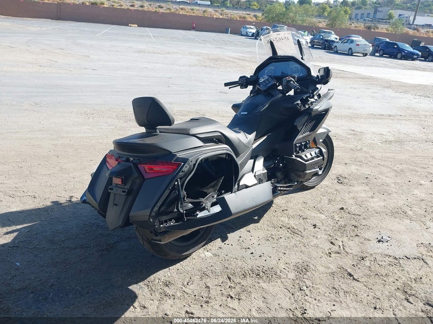 2025 Honda Gl1800c VIN JH2SC7911SK700256 IAAI salvage auction — ALL OVER, Salvage Title, sold $525 on 2026-07-29 (photo 4)