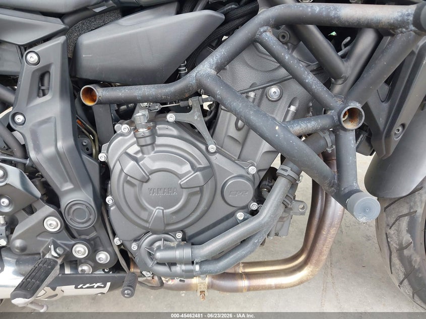 2022 Yamaha VIN JYARM32Y8NA001202 IAAI salvage auction — SIDE, Salvage (California), sold $2,900 on 2026-07-14 (photo 8)