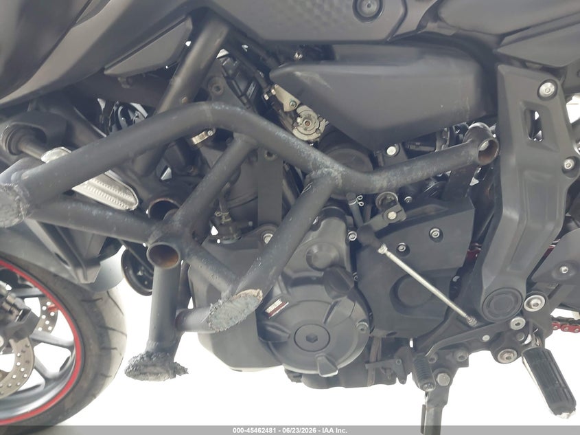 2022 Yamaha VIN JYARM32Y8NA001202 IAAI salvage auction — SIDE, Salvage (California), sold $2,900 on 2026-07-14 (photo 9)