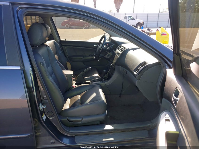 2004 Honda Accord VIN JHMCM56824C030857 IAAI salvage auction — REAR END, Salvage (California), sold $500 on 2026-07-14 (photo 5)