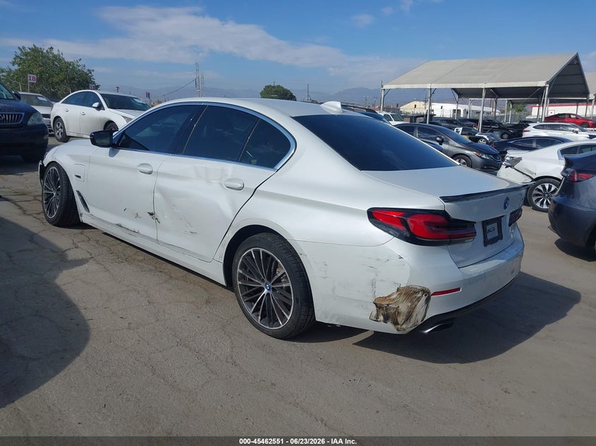 2023 BMW VIN WBA13AG09PCL38347 IAAI salvage auction — LEFT FRONT, Salvage Title, sold $16,500 on 2026-08-12 (photo 3)