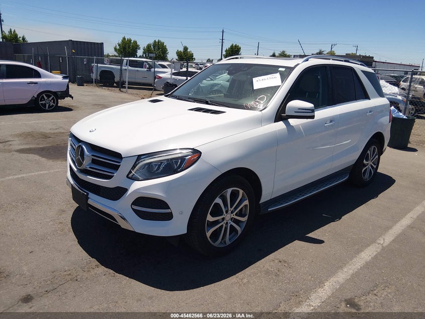 2017 Mercedes-benz VIN 4JGDA5HB8HA864958 IAAI salvage auction — REAR END, Salvage (California), sold $7,400 on 2026-07-29 (photo 2)