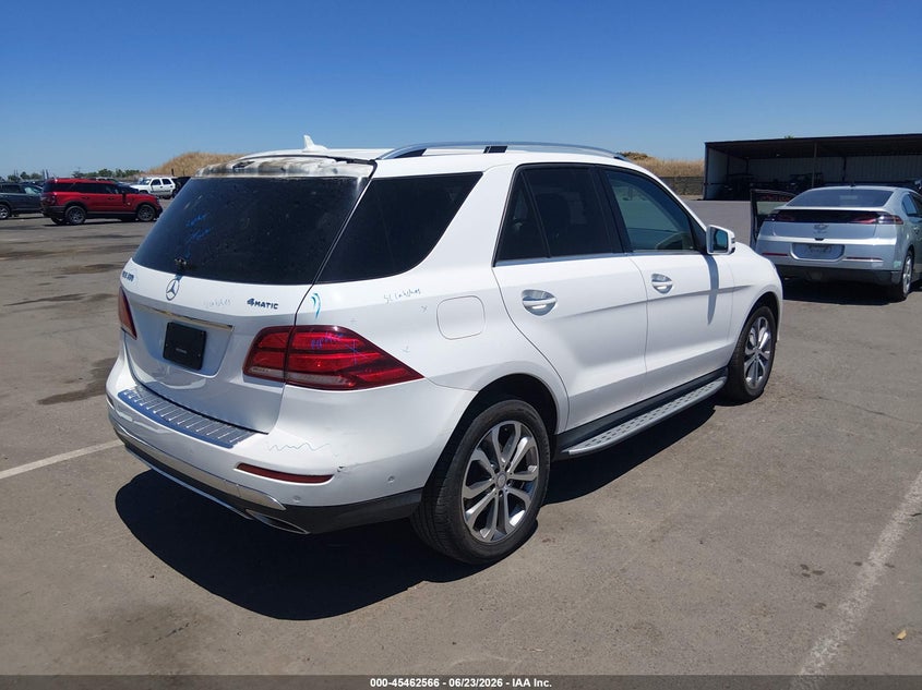 2017 Mercedes-benz VIN 4JGDA5HB8HA864958 IAAI salvage auction — REAR END, Salvage (California), sold $7,400 on 2026-07-29 (photo 4)