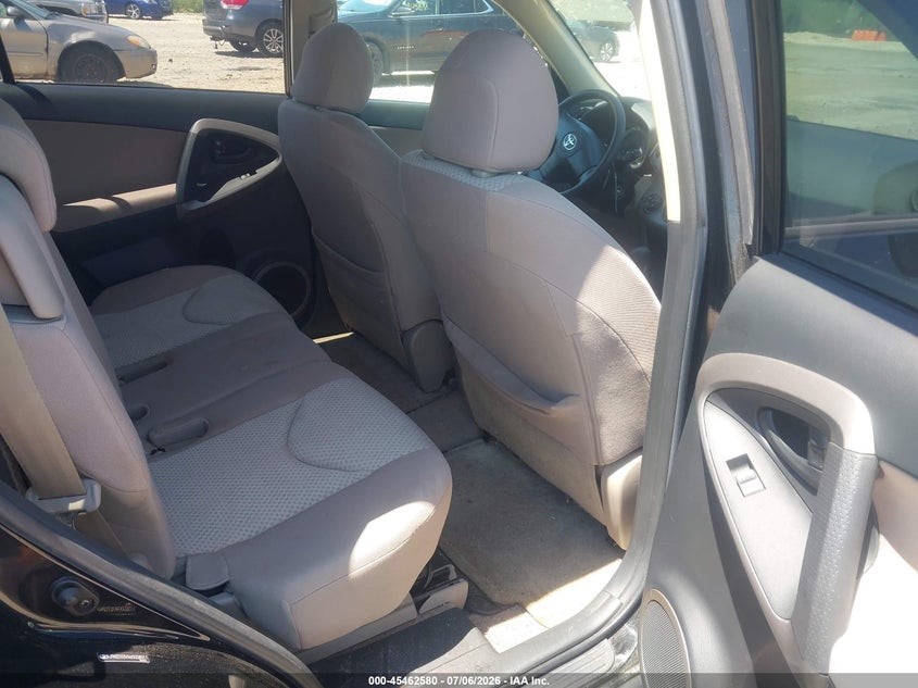 2006 Toyota Rav 4 VIN JTMZD33VX65008011 IAAI salvage auction — NORMAL WEAR, Clear (Michigan), sold $775 on 2026-07-30 (photo 8)