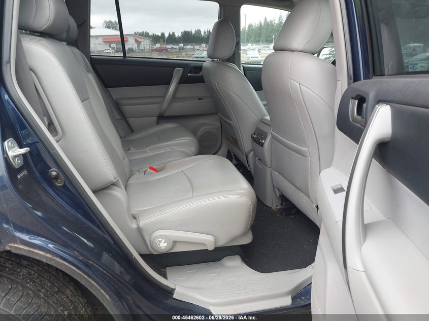 2013 Toyota Highlander VIN 5TDBK3EH1DS222116 IAAI salvage auction — REAR END, Bill Of Sale (Washington), sold $3,000 on 2026-07-22 (photo 8)