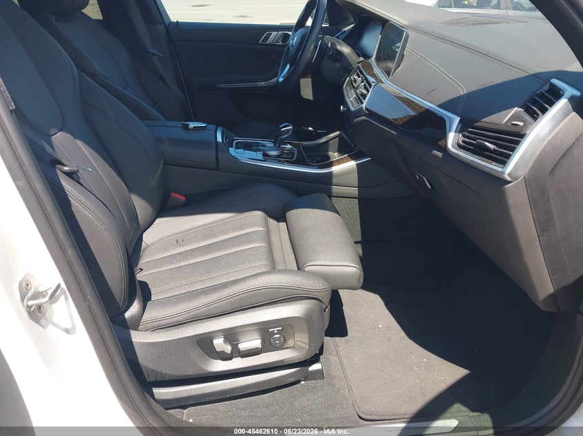 2020 BMW X5 VIN 5UXCR4C00L9C89212 IAAI salvage auction — RIGHT SIDE, Rebuildable (Florida), sold $20,300 on 2026-07-13 (photo 5)