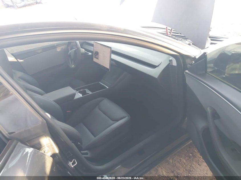 2026 Tesla Model 3 VIN 5YJ3E1EA6TF195226 IAAI salvage auction — REAR END, Salvage Title, sold $9,900 on 2026-08-02 (photo 5)