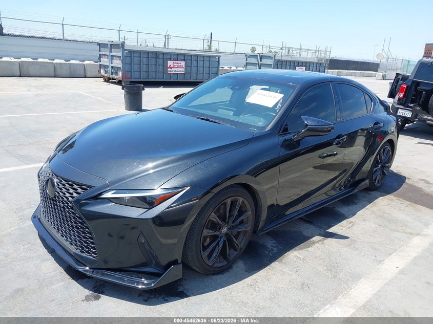 2022 Lexus Is VIN JTHDA1D24N5121848 IAAI salvage auction — SIDE, Wait Title, sold $11,900 on 2026-08-31 (photo 2)