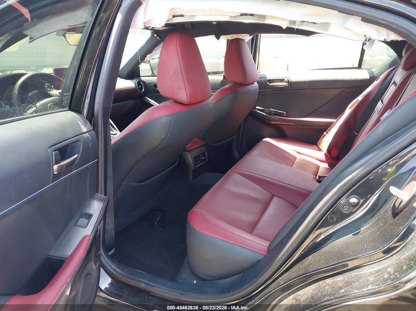 2022 Lexus Is VIN JTHDA1D24N5121848 IAAI salvage auction — SIDE, Wait Title, sold $11,900 on 2026-08-31 (photo 8)