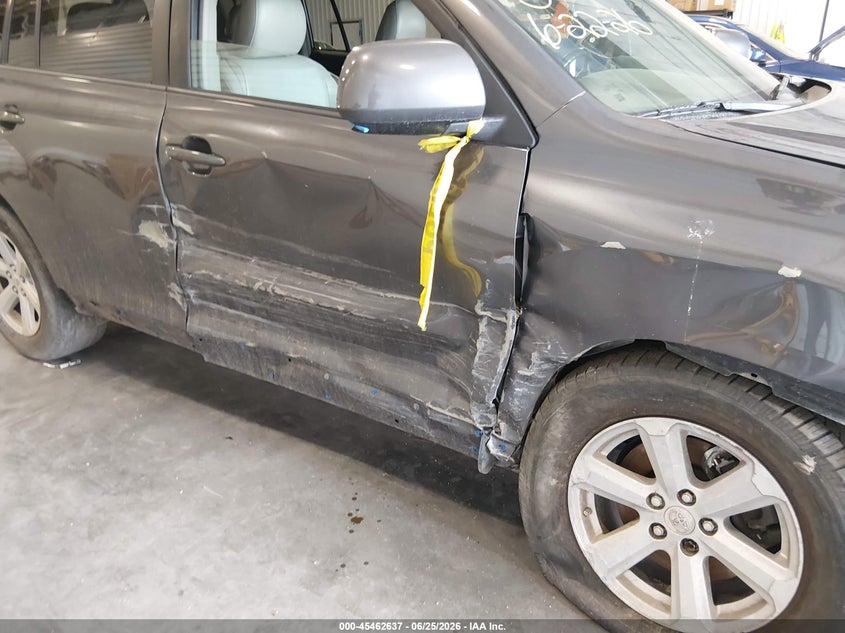 2010 Toyota Highlander VIN 5TDJK3EH0AS023677 IAAI salvage auction — RIGHT SIDE, Salvage (Colorado), sold $775 on 2026-07-31 (photo 6)