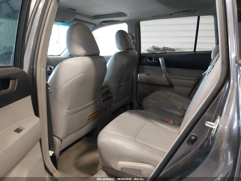 2010 Toyota Highlander VIN 5TDJK3EH0AS023677 IAAI salvage auction — RIGHT SIDE, Salvage (Colorado), sold $775 on 2026-07-31 (photo 8)