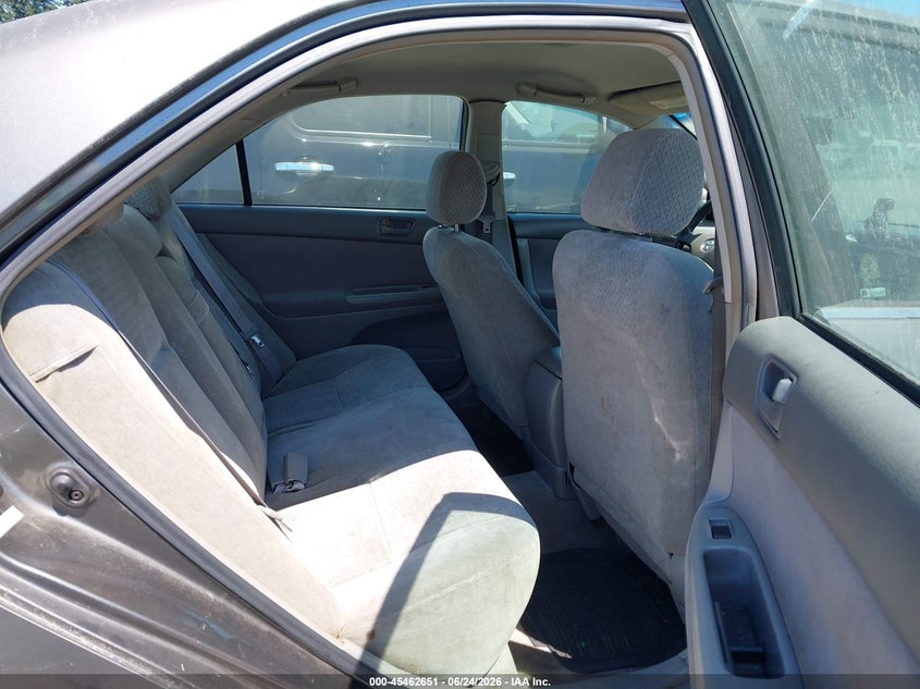 2002 Toyota Camry VIN JTDBE32K720060824 IAAI salvage auction — NORMAL WEAR, Clear (Washington), sold $400 on 2026-07-22 (photo 8)
