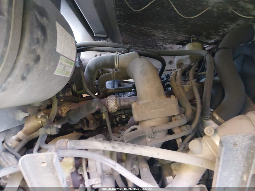 2015 Hino 258/268 VIN 5PVNE8JT3F4S56326 IAAI salvage auction — SIDE, Salvage (Texas), sold $3,250 on 2026-07-22 (photo 9)