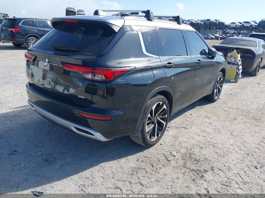 2024 Mitsubishi Outlander VIN JA4J4WA88RZ032620 IAAI salvage auction — LEFT SIDE, Salvage Title, sold $4,150 on 2026-07-21 (photo 4)