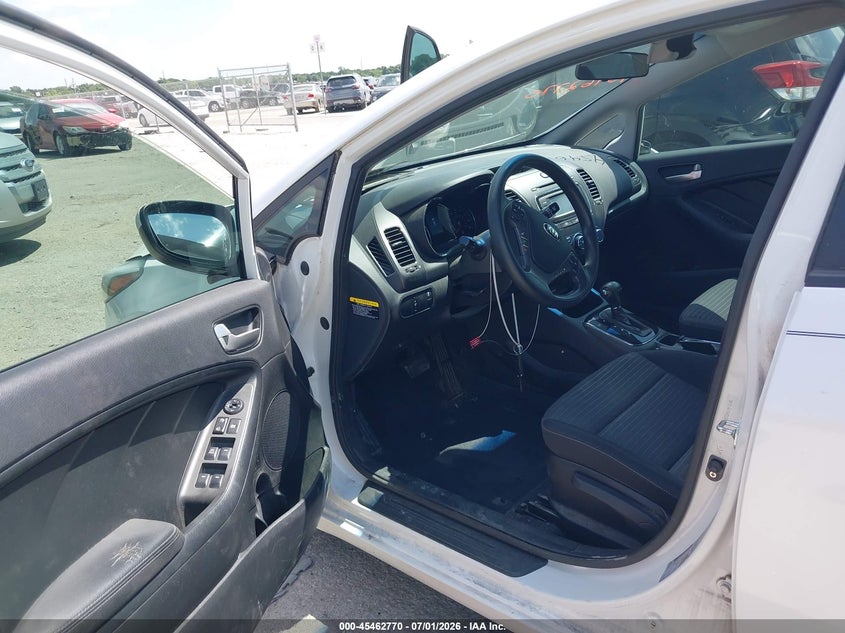 2017 Kia Forte VIN 3KPFL4A75HE132744 IAAI salvage auction — SIDE, Salvage (Texas), sold $1,450 on 2026-07-11 (photo 5)