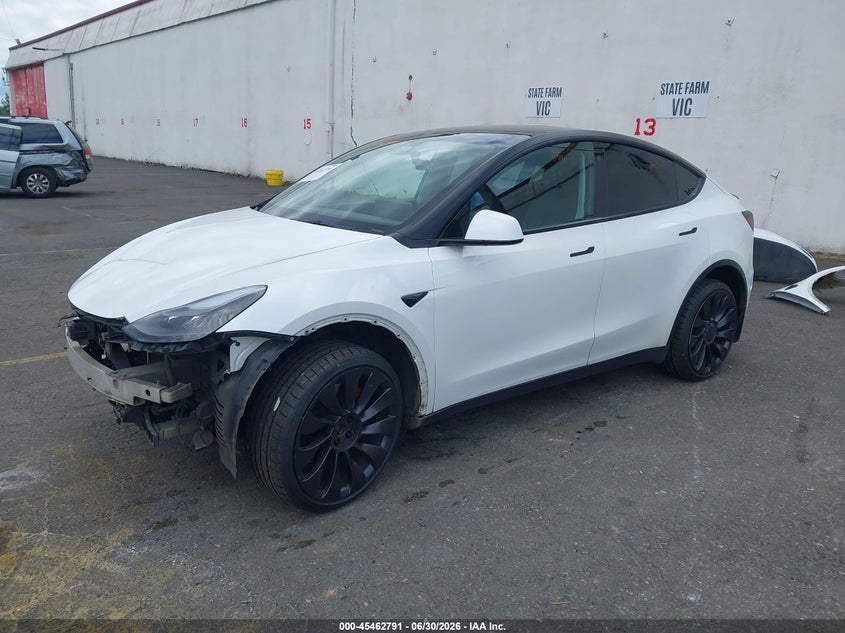 2021 Tesla Model y VIN 5YJYGDEF5MF146713 IAAI salvage auction — FRONT END, Wait Title, sold $8,200 on 2026-10-04 (photo 2)