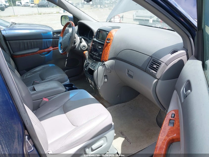 2007 Toyota Sienna VIN 5TDZK22C27S062284 IAAI salvage auction — NORMAL WEAR, Clear (Washington), sold $450 on 2026-07-08 (photo 5)