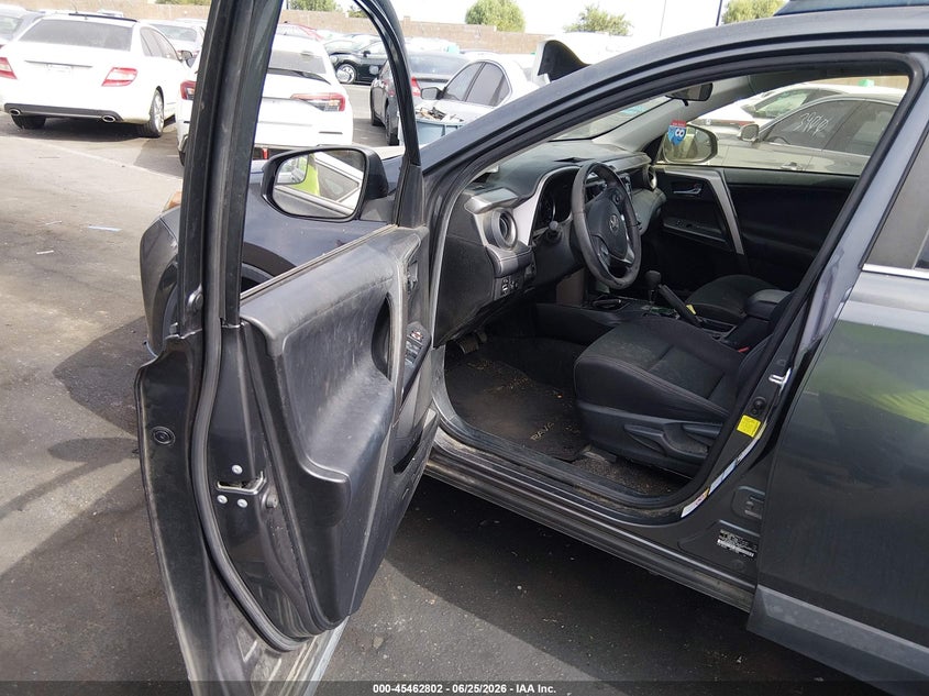 2017 Toyota Rav 4 VIN JTMRJREV3HD092853 IAAI salvage auction — REAR END, Salvage Title, sold $5,800 on 2026-07-24 (photo 5)