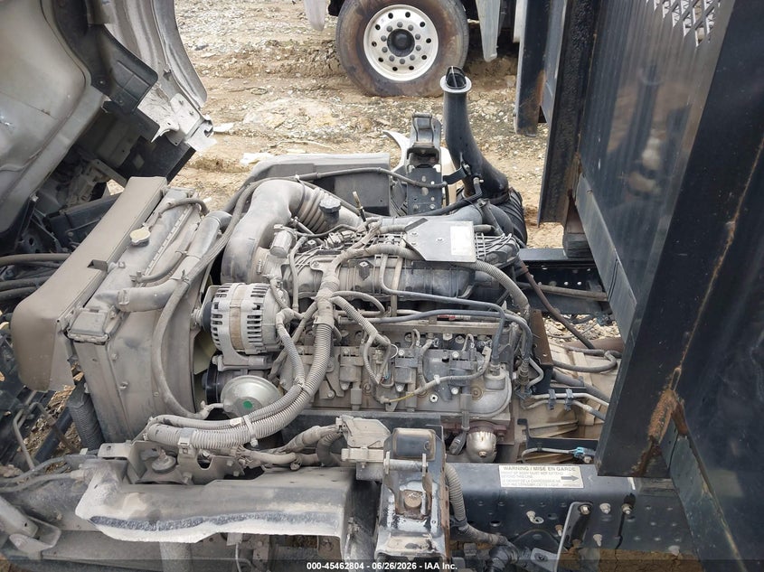 2017 Isuzu Npr hd VIN 54DC4W1B4HS808240 IAAI salvage auction — NORMAL WEAR, Clear (Tennessee), sold $17,500 on 2026-08-26 (photo 9)