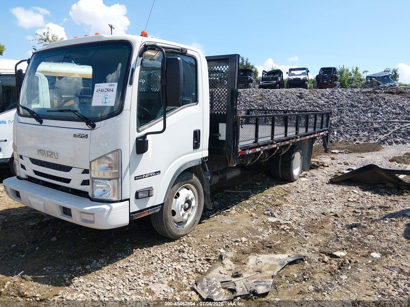 2017 Isuzu Npr hd VIN 54DC4W1B4HS808240 IAAI salvage auction — NORMAL WEAR, Clear (Tennessee), sold $17,500 on 2026-08-26 (photo 2)