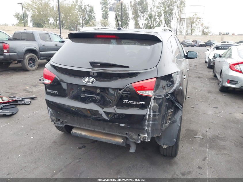 2011 Hyundai Tucson VIN KM8JU3AC0BU261624 IAAI salvage auction — REAR END, Salvage Certificate (California), sold $1,775 on 2026-07-10 (photo 6)