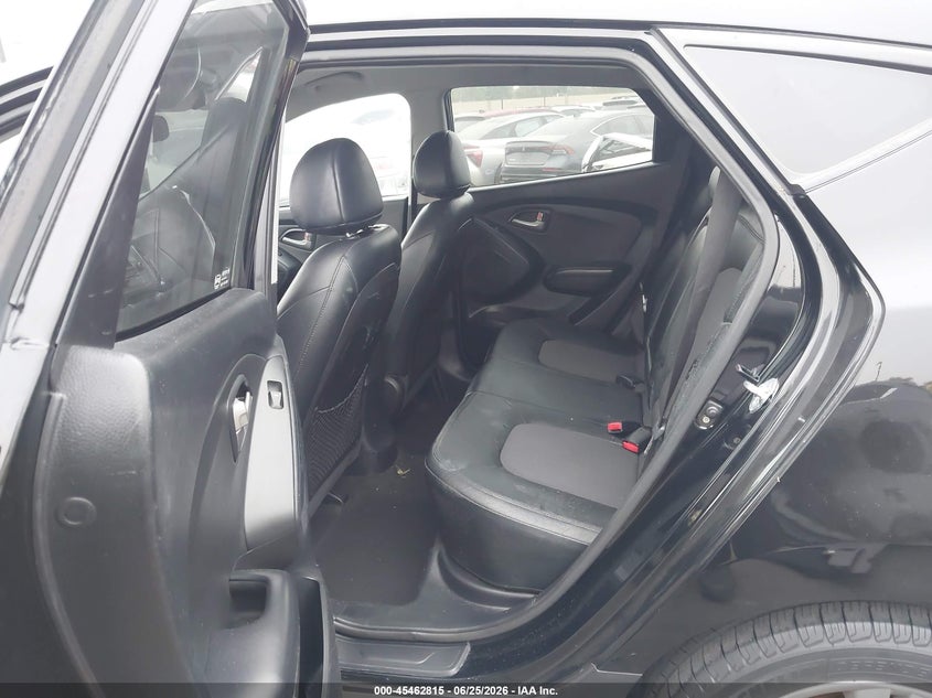 2011 Hyundai Tucson VIN KM8JU3AC0BU261624 IAAI salvage auction — REAR END, Salvage Certificate (California), sold $1,775 on 2026-07-10 (photo 8)
