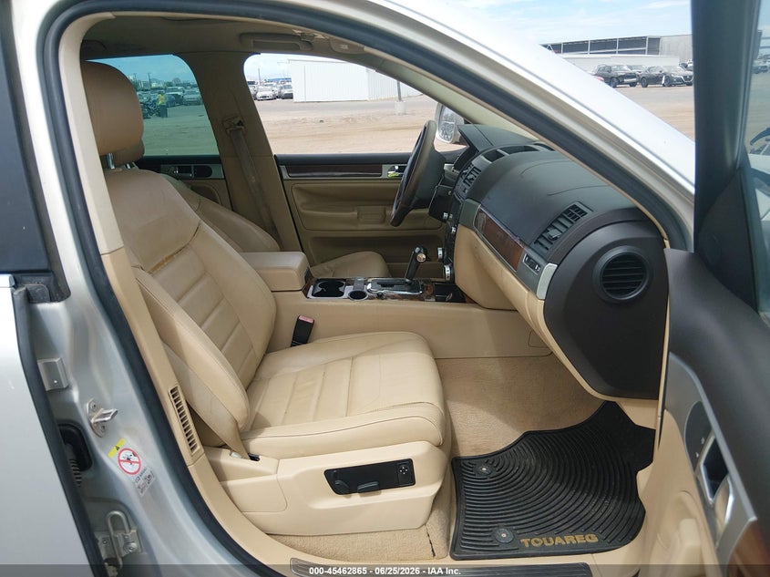 2009 Volkswagen Touareg VIN WVGBE77L69D016899 IAAI salvage auction — NORMAL WEAR, Clear (Texas), sold $500 on 2026-07-07 (photo 5)