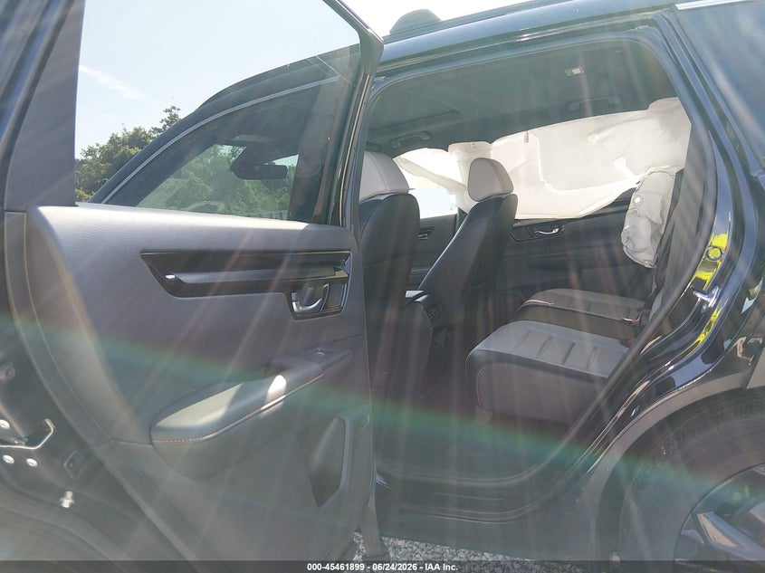 2024 Honda Cr-v VIN 7FARS6H98RE042037 IAAI salvage auction — SIDE, Salvage Title, sold $13,600 on 2026-07-30 (photo 8)