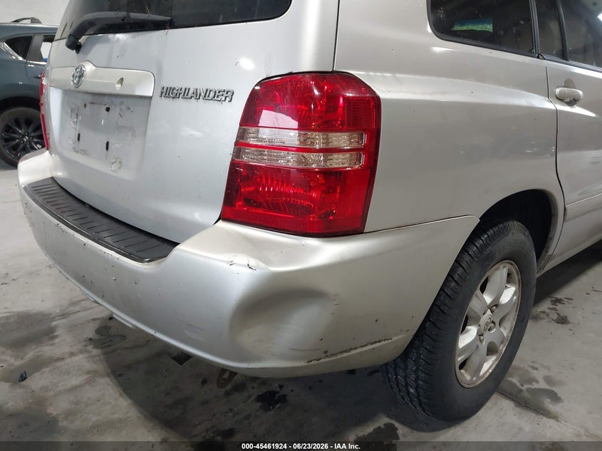 2002 Toyota Highlander VIN JTEGF21A520070284 IAAI salvage auction — NORMAL WEAR, Clear (New York), sold $400 on 2026-07-22 (photo 6)