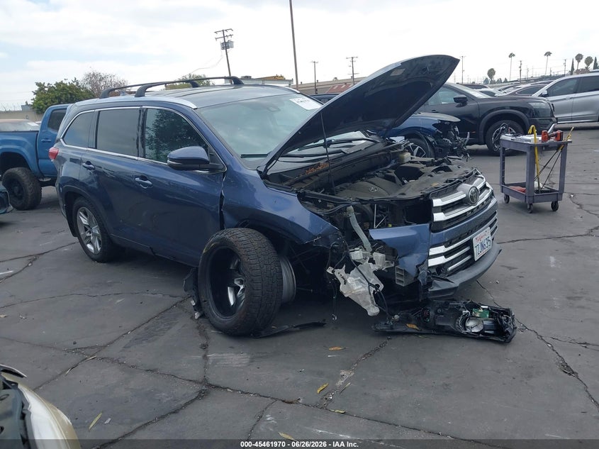 2017 Toyota Highlander VIN 5TDDZRFH5HS447375 IAAI salvage auction — LEFT FRONT, Salvage Certificate (California), sold $7,400 on 2026-07-29 (photo 1)