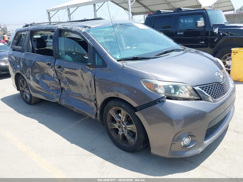 2012 Toyota Sienna VIN 5TDXK3DC2CS276888 IAAI salvage auction — ROLLOVER, Salvage Title, sold $650 on 2026-07-29 (photo 1)
