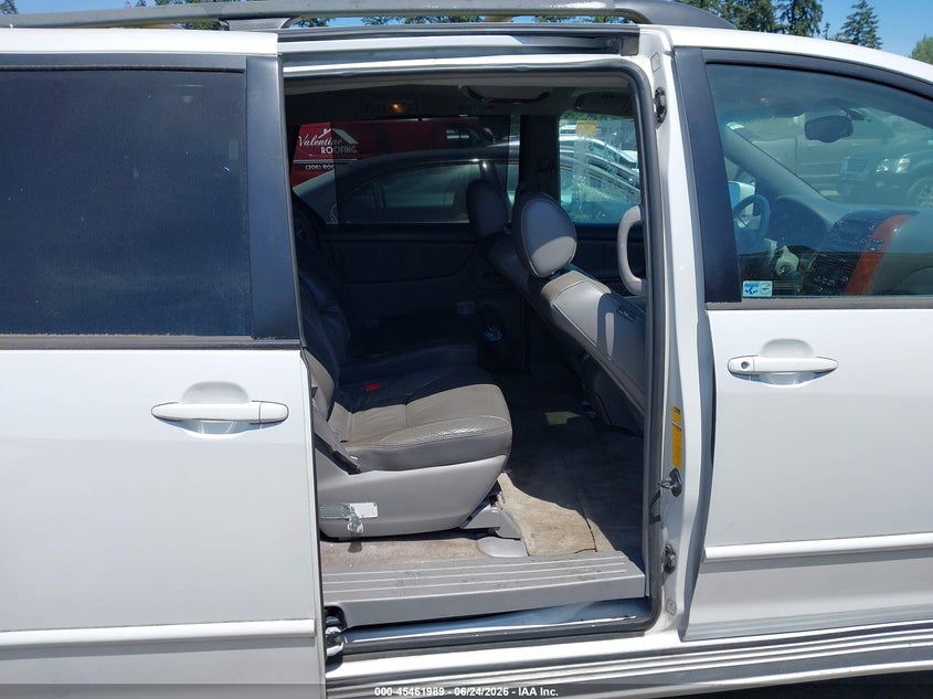 2005 Toyota Sienna VIN 5TDBA22C75S041206 IAAI salvage auction — NORMAL WEAR, Clear (Washington), sold $1,000 on 2026-07-22 (photo 8)