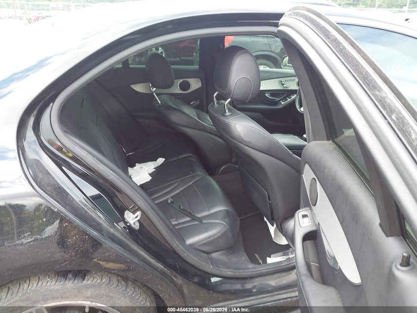 2018 Mercedes-benz C-klasse VIN 55SWF4KB2JU247794 IAAI salvage auction — SIDE, Salvage Title, sold $8,200 on 2026-08-21 (photo 8)
