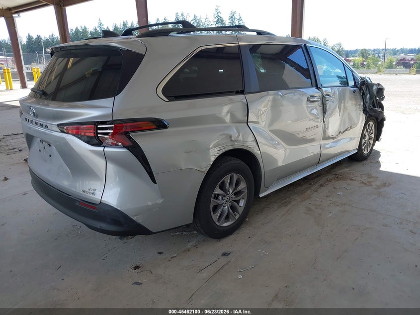 2022 Toyota Sienna VIN 5TDKSKFC0NS070053 IAAI salvage auction — SIDE, Bill Of Sale (Washington), sold $13,100 on 2026-07-09 (photo 4)