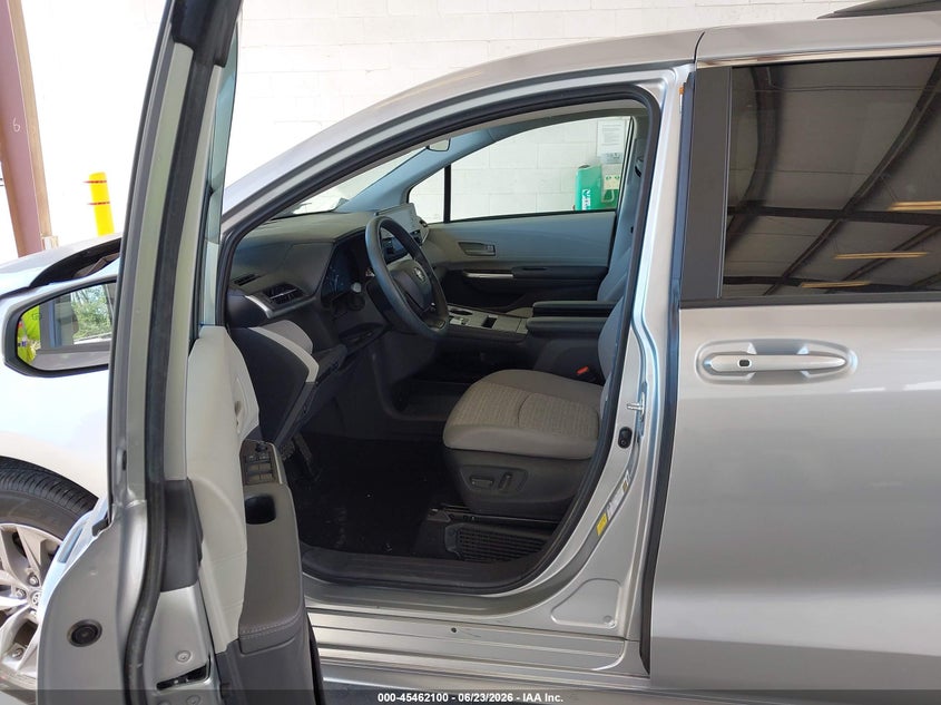 2022 Toyota Sienna VIN 5TDKSKFC0NS070053 IAAI salvage auction — SIDE, Bill Of Sale (Washington), sold $13,100 on 2026-07-09 (photo 5)