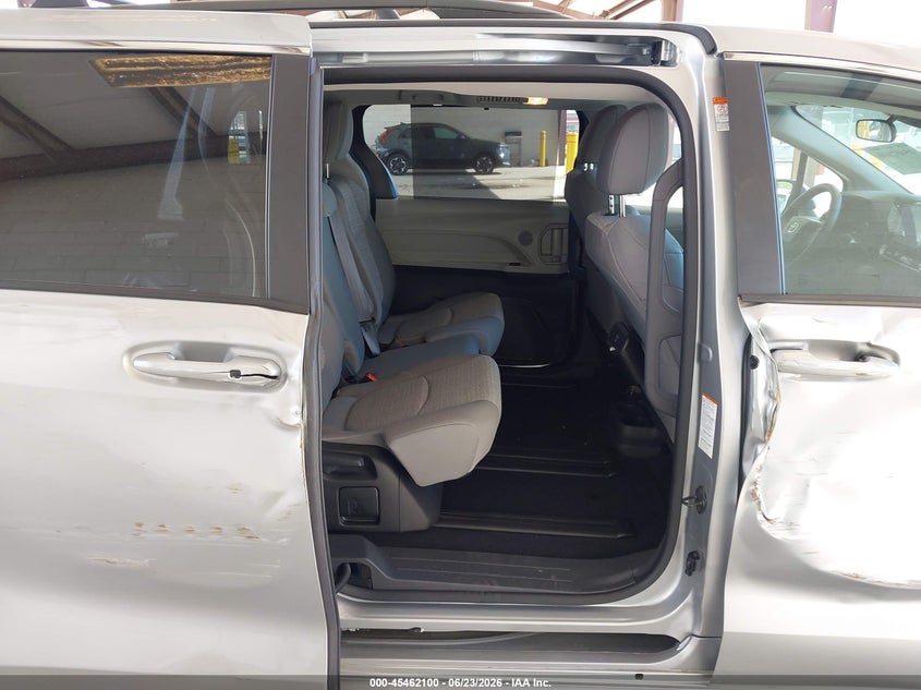 2022 Toyota Sienna VIN 5TDKSKFC0NS070053 IAAI salvage auction — SIDE, Bill Of Sale (Washington), sold $13,100 on 2026-07-09 (photo 8)
