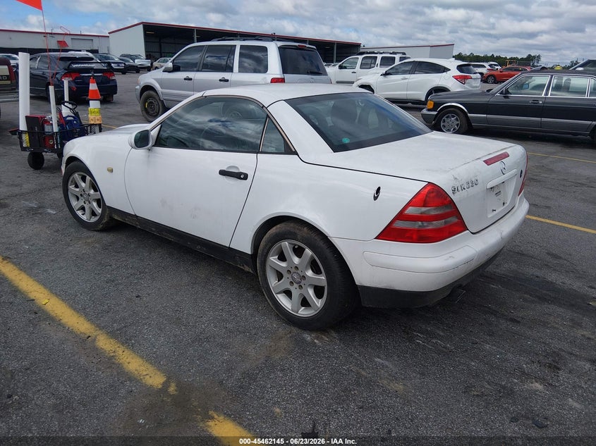 1998 Mercedes-benz Slk-klasse VIN WDBKK47F2WF065604 IAAI salvage auction — NORMAL WEAR, Clear (South Carolina), sold $350 on 2026-07-29 (photo 3)