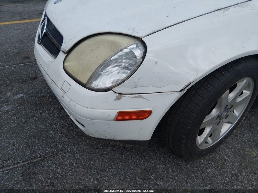 1998 Mercedes-benz Slk-klasse VIN WDBKK47F2WF065604 IAAI salvage auction — NORMAL WEAR, Clear (South Carolina), sold $350 on 2026-07-29 (photo 6)