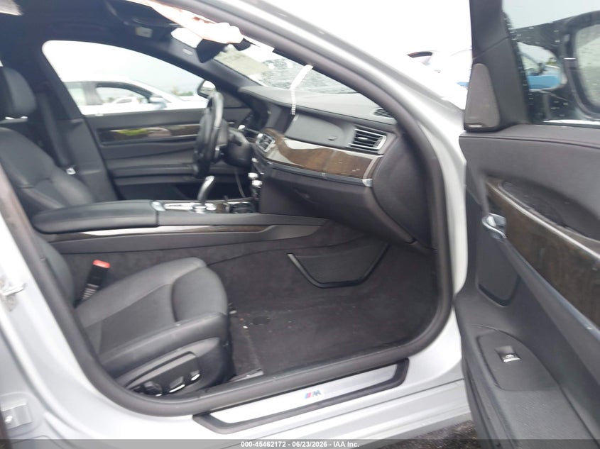 2015 BMW 7er VIN WBAYA6C5XFD826928 IAAI salvage auction — RIGHT SIDE, Salvage Title, sold $1,250 on 2026-07-30 (photo 5)