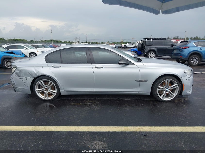 2015 BMW 7er VIN WBAYA6C5XFD826928 IAAI salvage auction — RIGHT SIDE, Salvage Title, sold $1,250 on 2026-07-30 (photo 6)