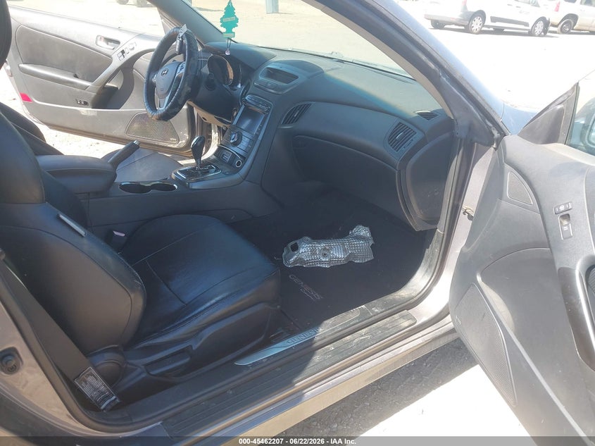 2011 Hyundai Genesis VIN KMHHU6KH2BU046014 IAAI salvage auction — NORMAL WEAR, Salvage Title - Dealer (California), sold $500 on 2026-07-29 (photo 5)