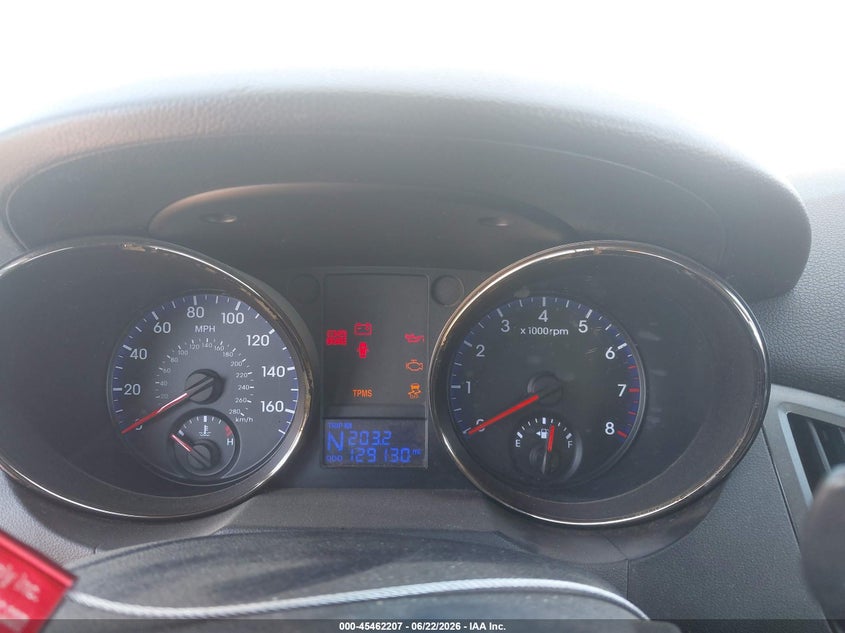 2011 Hyundai Genesis VIN KMHHU6KH2BU046014 IAAI salvage auction — NORMAL WEAR, Salvage Title - Dealer (California), sold $500 on 2026-07-29 (photo 7)