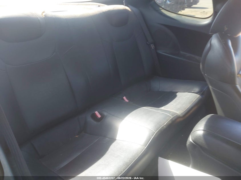 2011 Hyundai Genesis VIN KMHHU6KH2BU046014 IAAI salvage auction — NORMAL WEAR, Salvage Title - Dealer (California), sold $500 on 2026-07-29 (photo 8)
