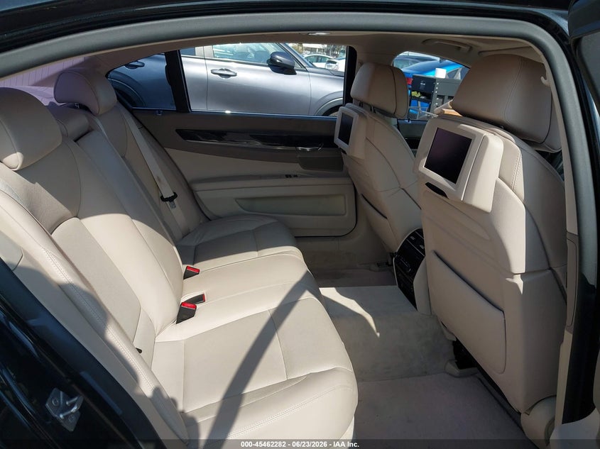 2009 BMW 7er VIN WBAKB83569CY61295 IAAI salvage auction — NORMAL WEAR, Clear - Dealer Only (California), sold $750 on 2026-07-13 (photo 8)