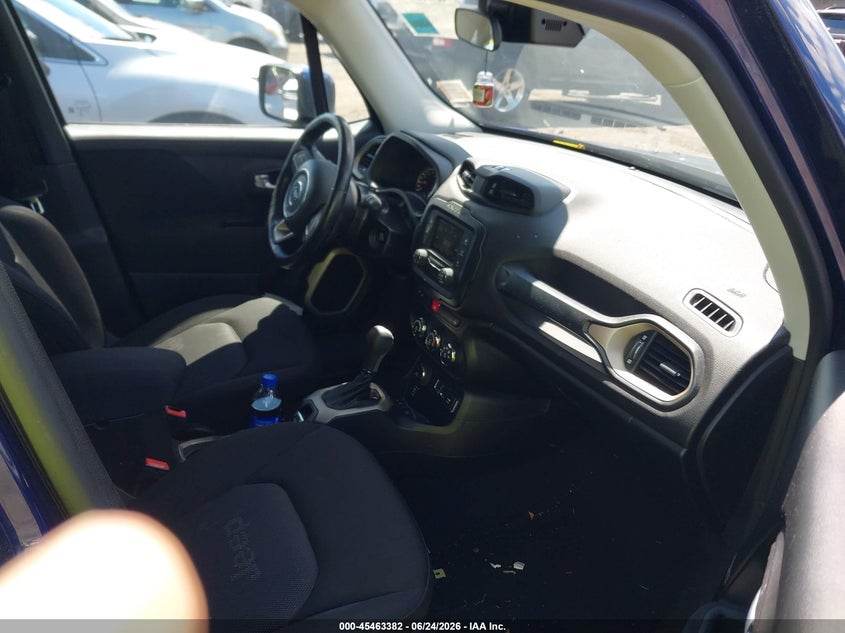 2017 Jeep Renegade VIN ZACCJBBB1HPG14498 IAAI salvage auction — RIGHT SIDE, Salvage (Massachusetts), sold $1,750 on 2026-08-05 (photo 5)