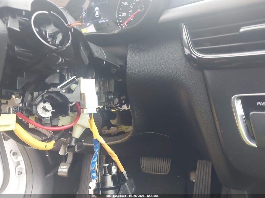 2016 Kia Optima VIN 5XXGT4L35GG039131 IAAI salvage auction — THEFT, Salvage Title, sold $2,450 on 2026-07-14 (photo 6)