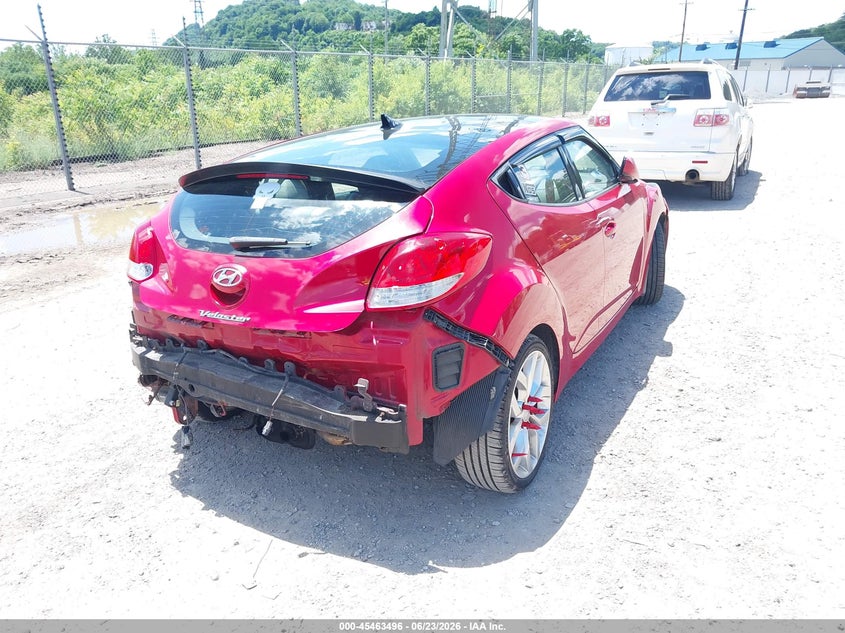 2013 Hyundai Veloster VIN KMHTC6AD7DU116945 IAAI salvage auction — REAR END, Salvage (Pennsylvania), sold $775 on 2026-07-07 (photo 4)