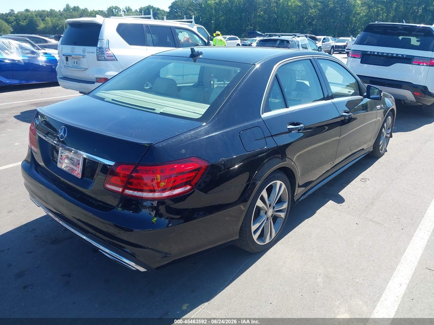2014 Mercedes-benz E-klasse VIN WDDHF5KB0EB075439 IAAI salvage auction — LEFT SIDE, Salvage (North Carolina), sold $3,350 on 2026-07-15 (photo 4)