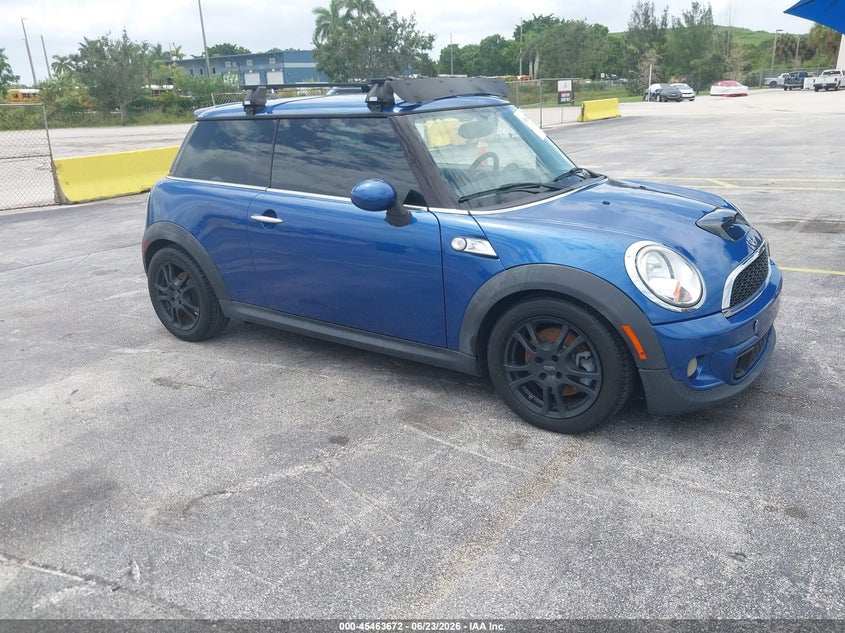 2013 Mini Hard top VIN WMWSV3C51DT391938 IAAI salvage auction — NORMAL WEAR, Clear (Florida), sold $775 on 2026-07-16 (photo 1)