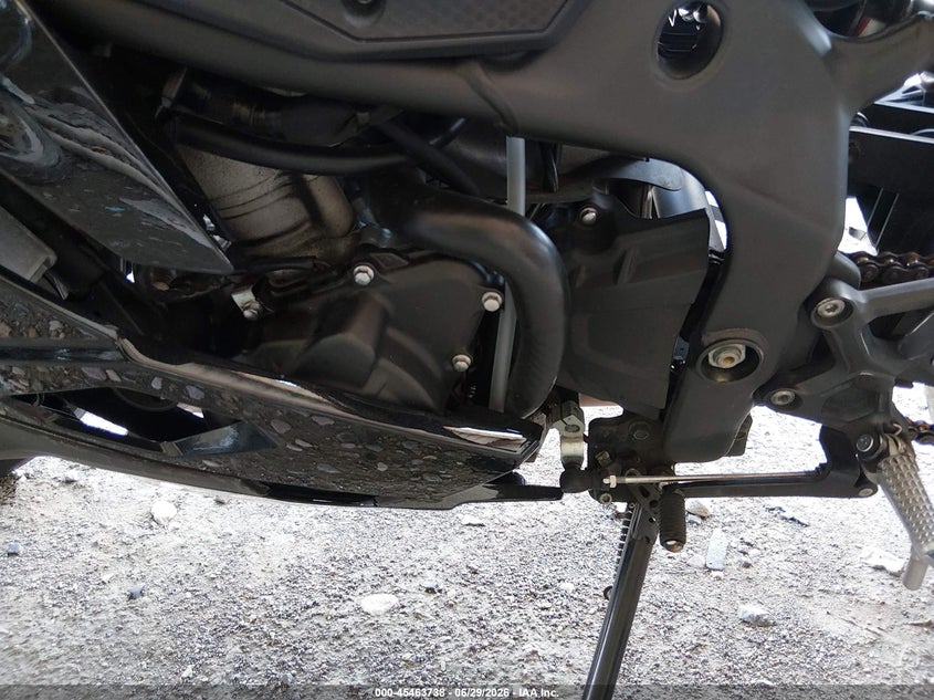 2024 Kawasaki Zx VIN ML5ZXCP12RDA28453 IAAI salvage auction — RIGHT SIDE, Salvage Title, sold $1,050 on 2026-07-21 (photo 9)